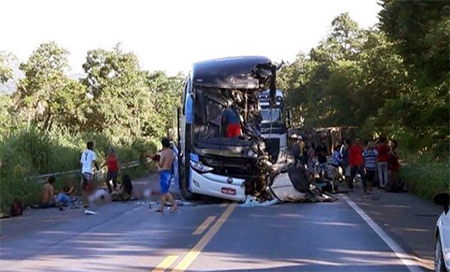 Mueren siete personas en accidente de autobús en el centro de Brasil